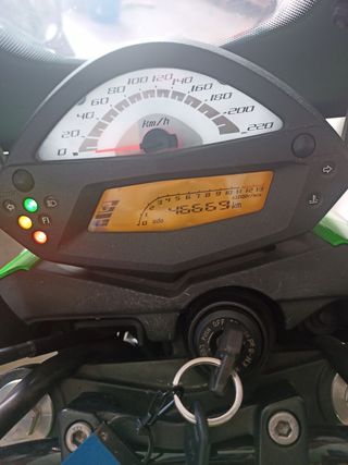 Motocicleta Kawasaki ER6N ABS 2010