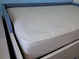 Cama dormitorio juvenil compacto