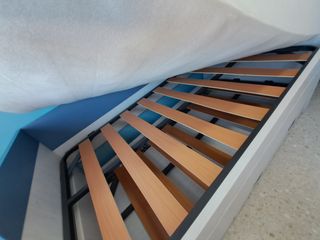 Cama dormitorio juvenil compacto