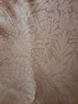 Falda camilla 70cm. alto x 70cm. Diámetro ø tela r