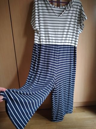 Mono de rayas azul y blanco