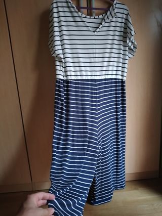 Mono de rayas azul y blanco