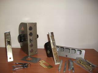 Cerradura cilindro puerta principal + bombines