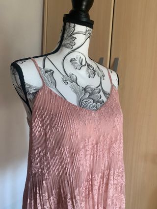 camisa rosa de tirantes