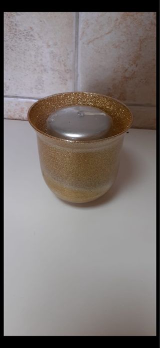 Portacandele con candela nuovo