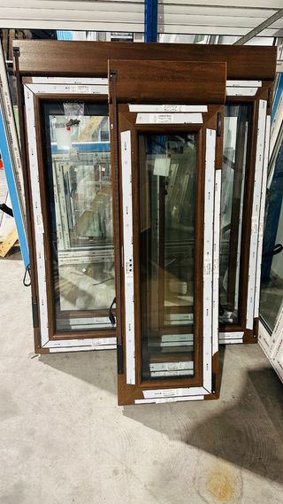 Ventana PVC Oscilante 500x500 Vidrio Mate Blanco