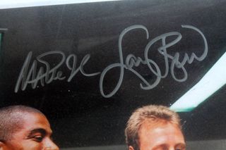 Marco con imagen firmada Magic y Bird Dream Team