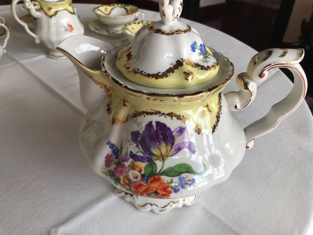 Juego de café / té  marca Hispania muy antiguo