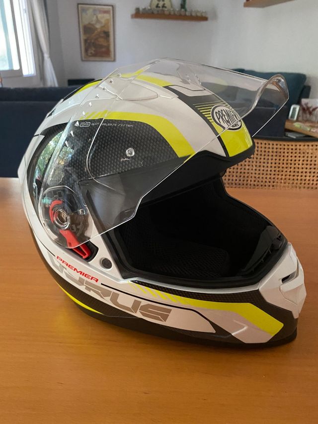 Casco Premiere Vyrus MP Fluo