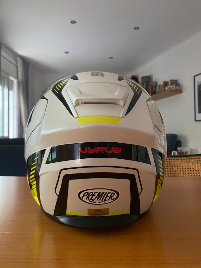 Casco Premiere Vyrus MP Fluo