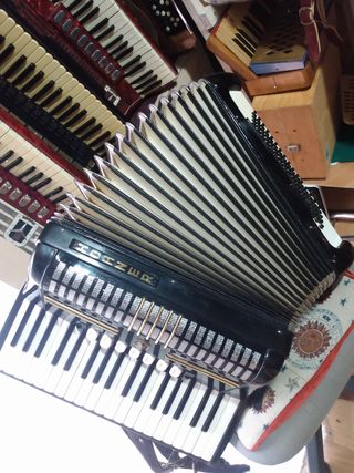 ACORDEÓN HONNER VERDI