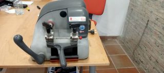 Maquina Duplicado Llave de serreta Silca