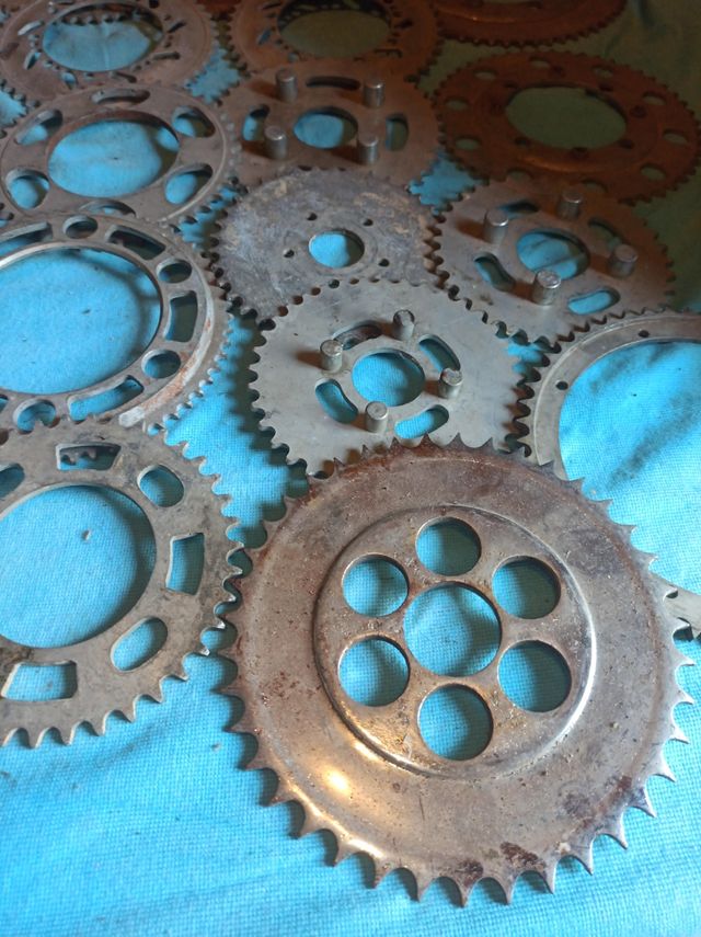 Lotto stock corone moto epoca 17 pezzi