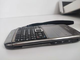 Nokia E71-1