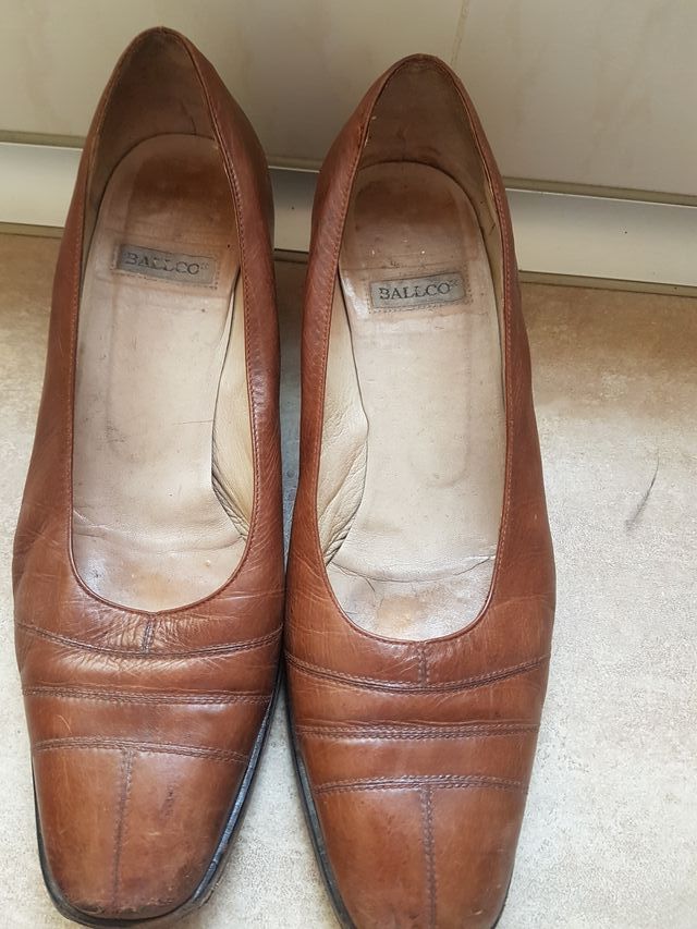 Zapatos Guy Laroche y Ballco talla 39