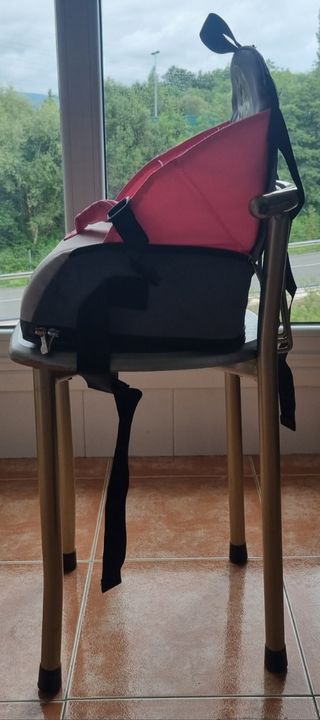 Asiento elevador pegable bebé