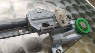 Eleva lunas trasero derecho opel vectra B