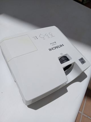 Proyector Hitachi CP-RX80