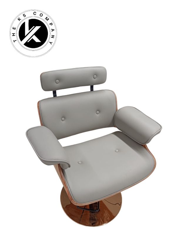 Poltrona da barbiere e parrucchiere grigia