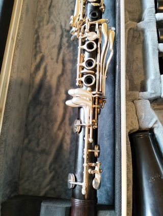 Vendo clarinete Sib Luis Rossi