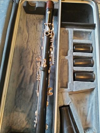 Vendo clarinete Sib Luis Rossi