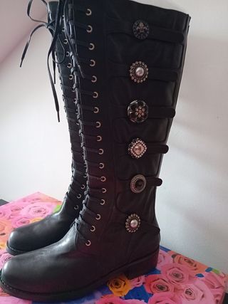 botas altas de Beberly  Feldman