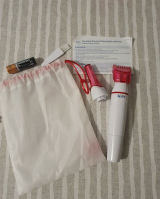 Recortador pelo marca Veet