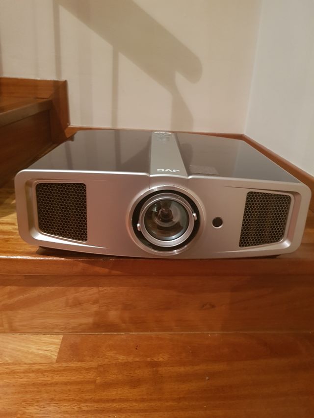 Rebajo proyector JVC D-ILA