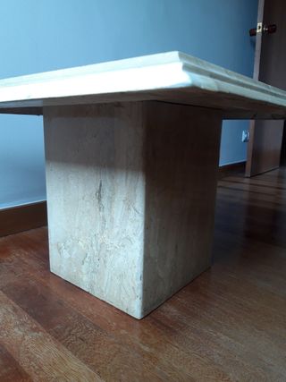 Mesa maciza de mármol. PRECIO NEGOCIABLE