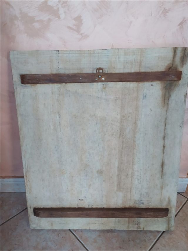 Antico dipinto a mano su massiccia tavola di legno