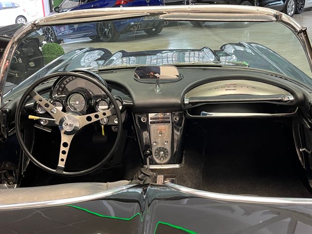 CORVETTE CORVETTE C1 1961 CONVERTIBLE