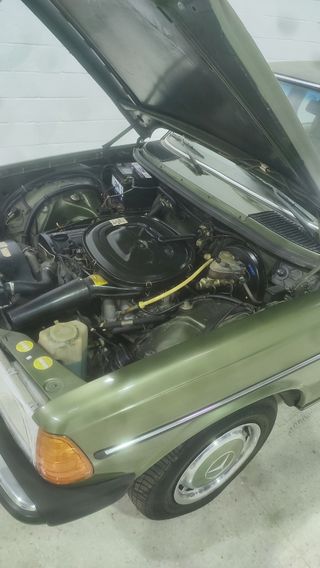 Mercedes-Benz 230e 1982