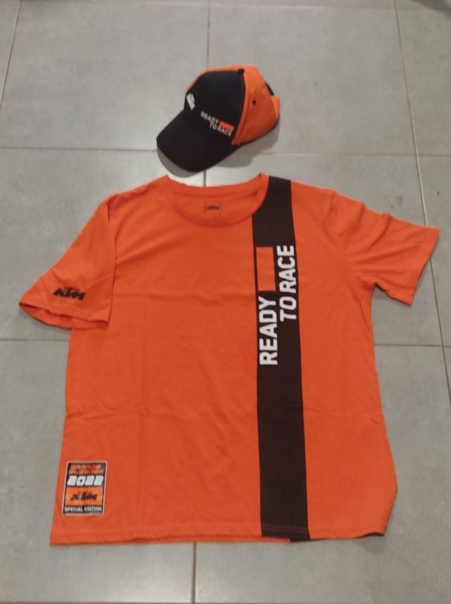 Camiseta y gorra Ktm