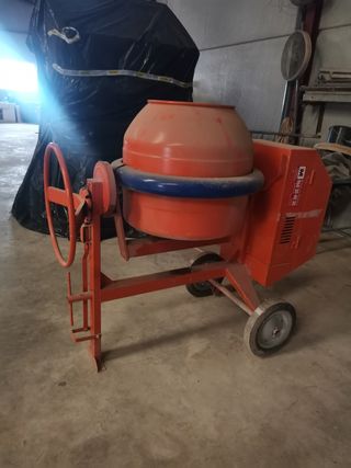 HORMIGÓNERA A ESTRENAR 