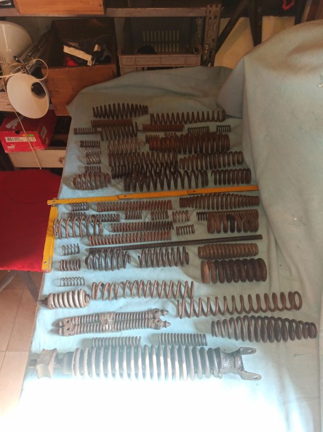 Lotto stock molle moto epoca italiana