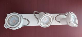 LÁMPARA 3 FOCOS DIRECCIONABLES LED Nueva