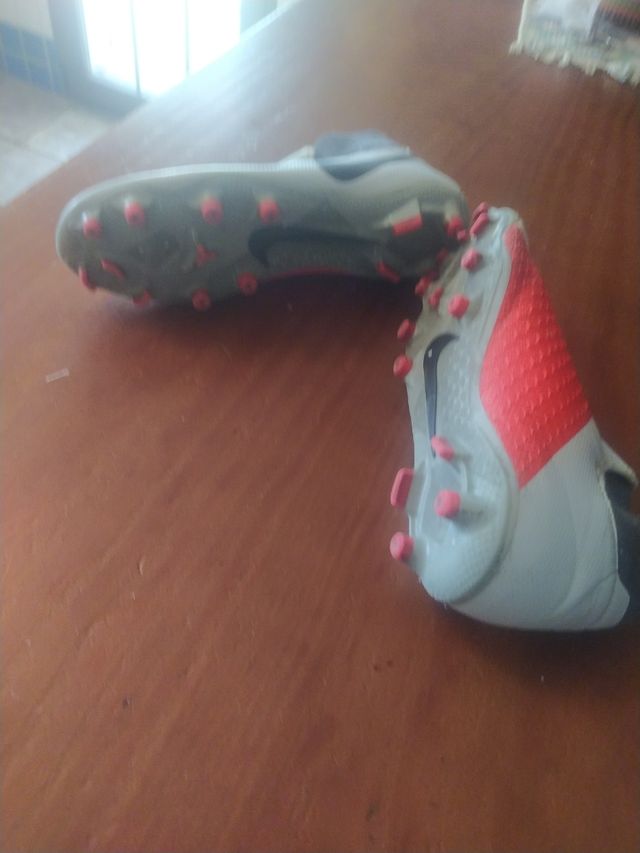 Zapatillas de fútbol con tacos