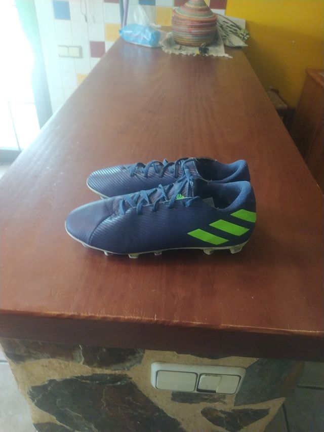 Zapatillas de fútbol adidas con tacos