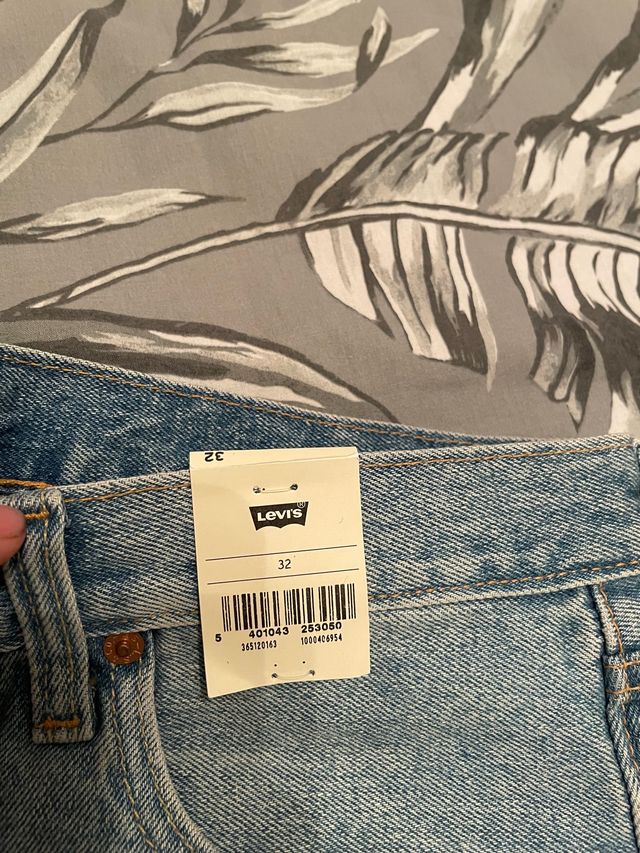 Pantalón vaquero corto