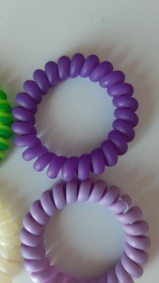 Pulseras plástico rizos