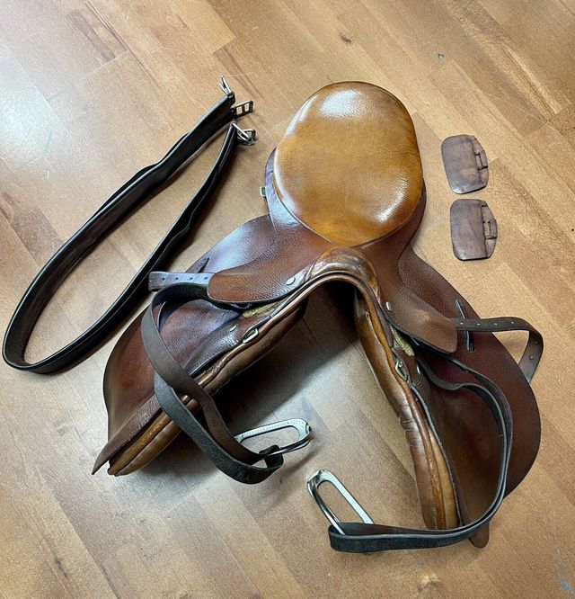 Silla de montar Inglesa de piel autentica Marron