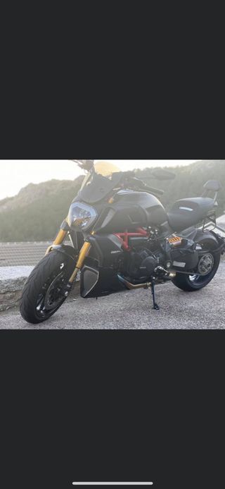 Se vende Ducati Diavel 1260 S Black/Red