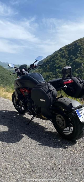 Se vende Ducati Diavel 1260 S Black/Red