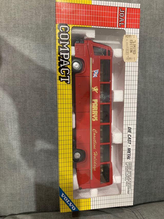 Autobús Volvo PARRYS de joal ref 149 