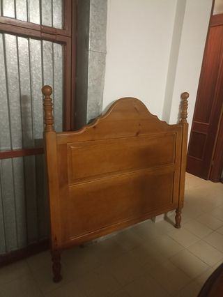 Cabecero de madera para cama 90.