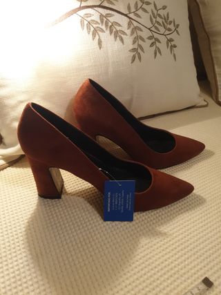 Zapato sin estrenar tacón 