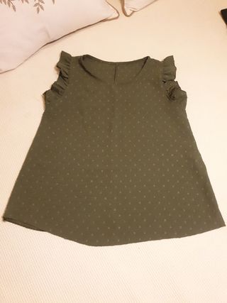 Blusa topos volantes