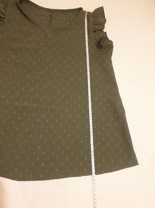 Blusa topos volantes