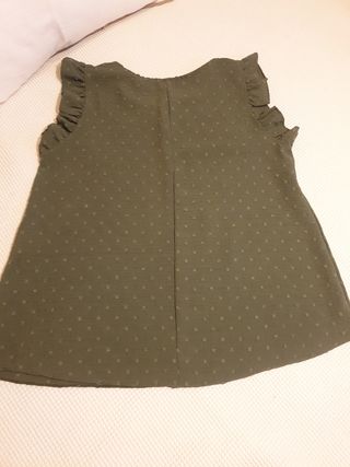 Blusa topos volantes