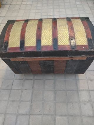 baúl antiguo
